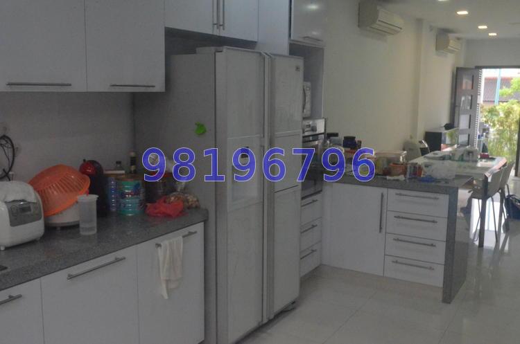Sembawang Hills Estate (D20), Terrace #67909092